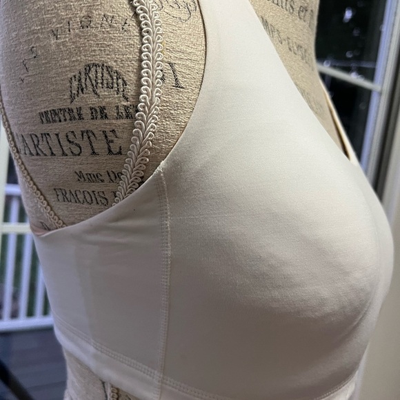 Lululemon Athletica Cream Sports Bra - Picture 2 of 10